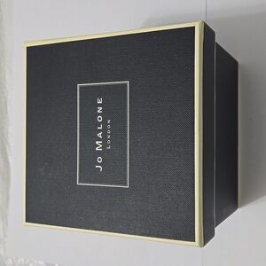 Jo Malone Velvet Rose & Oud Deluxe Candle 600g